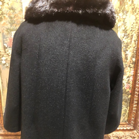 Vintage Wool & Fur Coat Beautiful Perfect - Picture 6 of 11